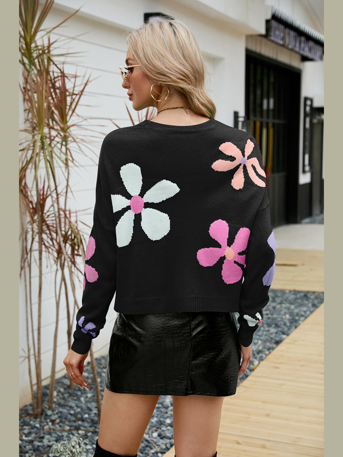 Women Flower Round Neck Drop Shoulder Sweater