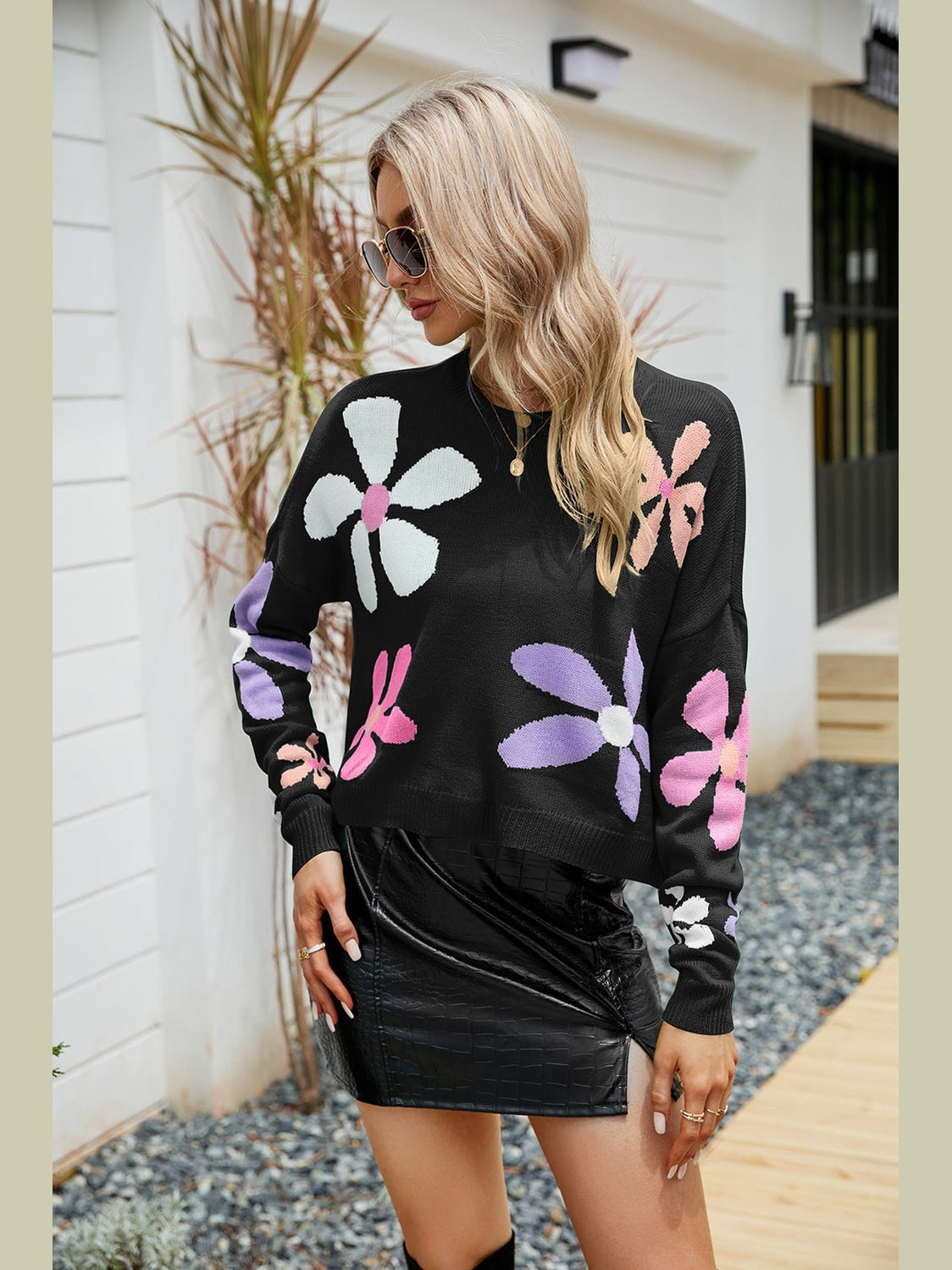 Women Flower Round Neck Drop Shoulder Sweater